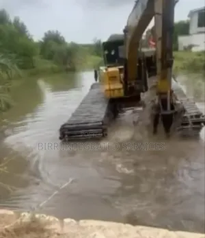 Swamp Buggy and Crane for Rent