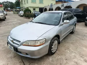 Honda Accord 2000 Silver