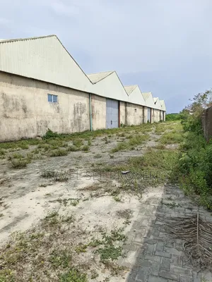 Industrial Warehouse for Lessing