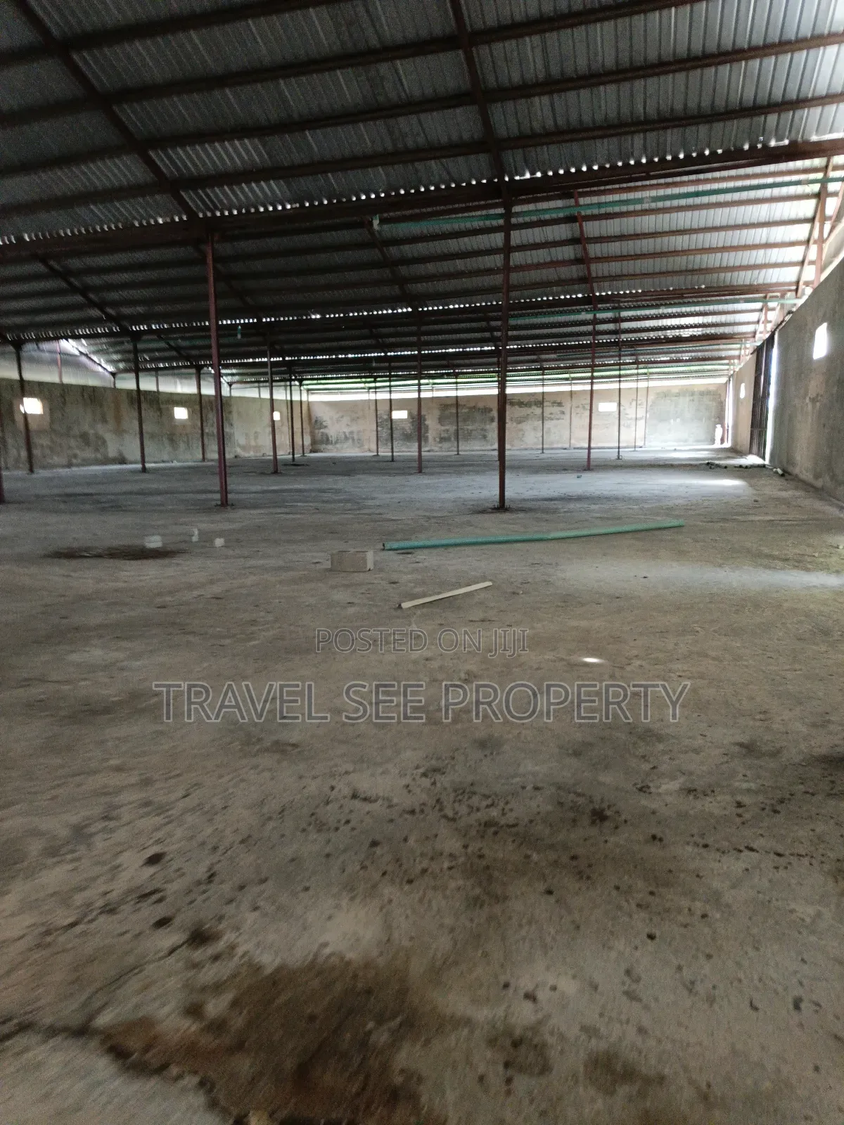 Industrial Warehouse for Lessing