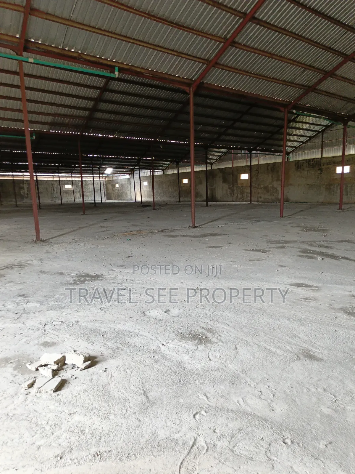 Industrial Warehouse for Lessing