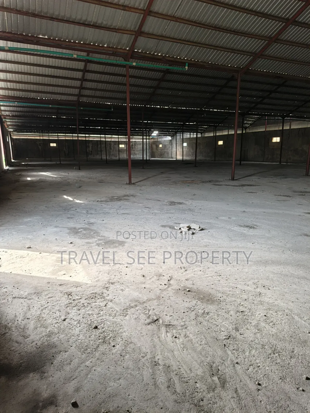 Industrial Warehouse for Lessing