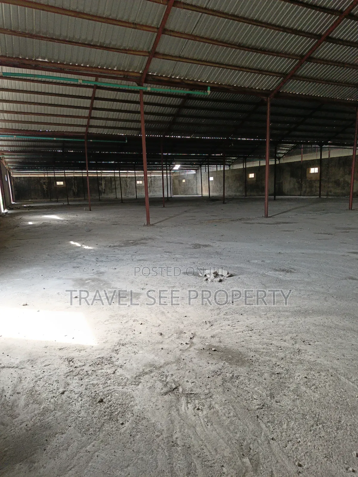Industrial Warehouse for Lessing