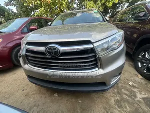 Toyota Highlander 2014 Gold