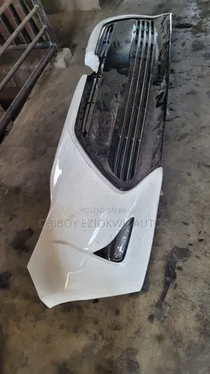 Corolla 2018 Le Complete Front Bumber Direct Tokunbo