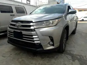 Toyota Highlander 2017 Silver