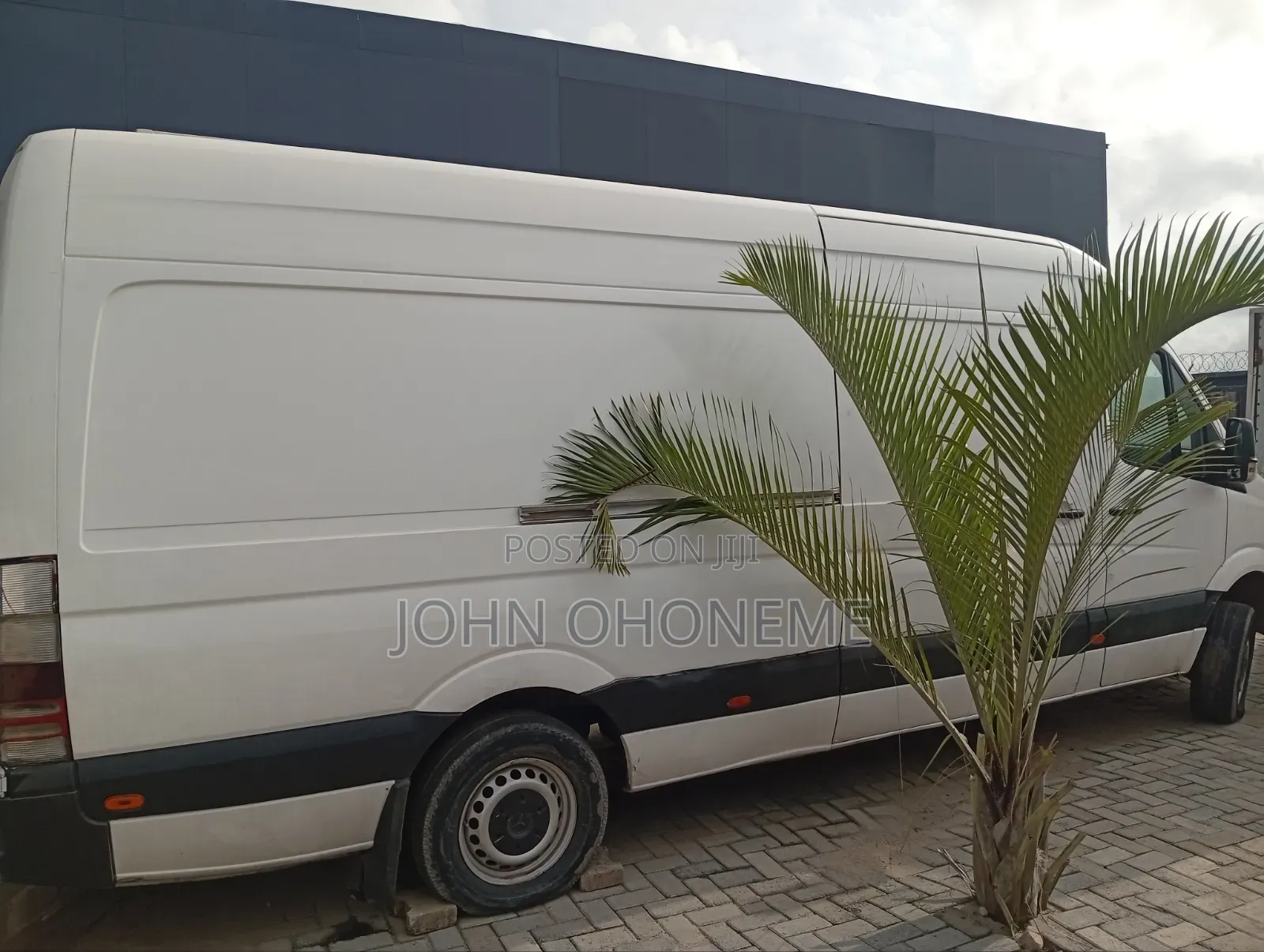 Mercedes-Benz T2 2015 White
