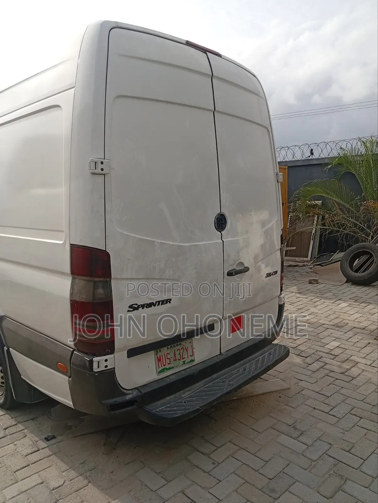 Mercedes-Benz T2 2015 White