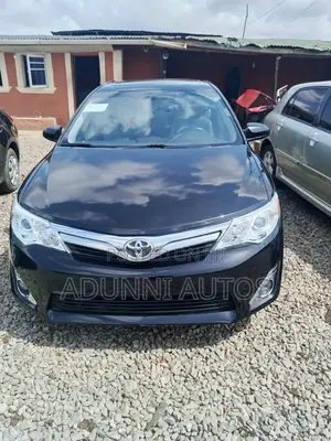 Toyota Camry XLE 4dr Sedan (2.5L 4cyl 6A) 2014 Black