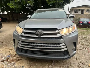 Toyota Highlander 2019 Silver