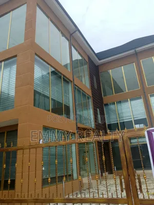 Brand New Plaza/Showroom/Shop