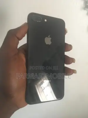 Apple iPhone 8 Plus 64 GB Black