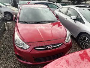 Hyundai Accent SE Hatchback 2016 Red