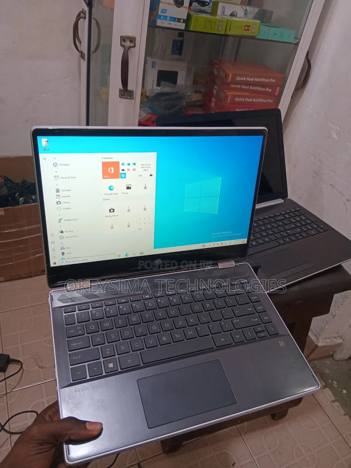Laptop HP Pavilion x360 4GB Intel Core i3 SSD 256GB