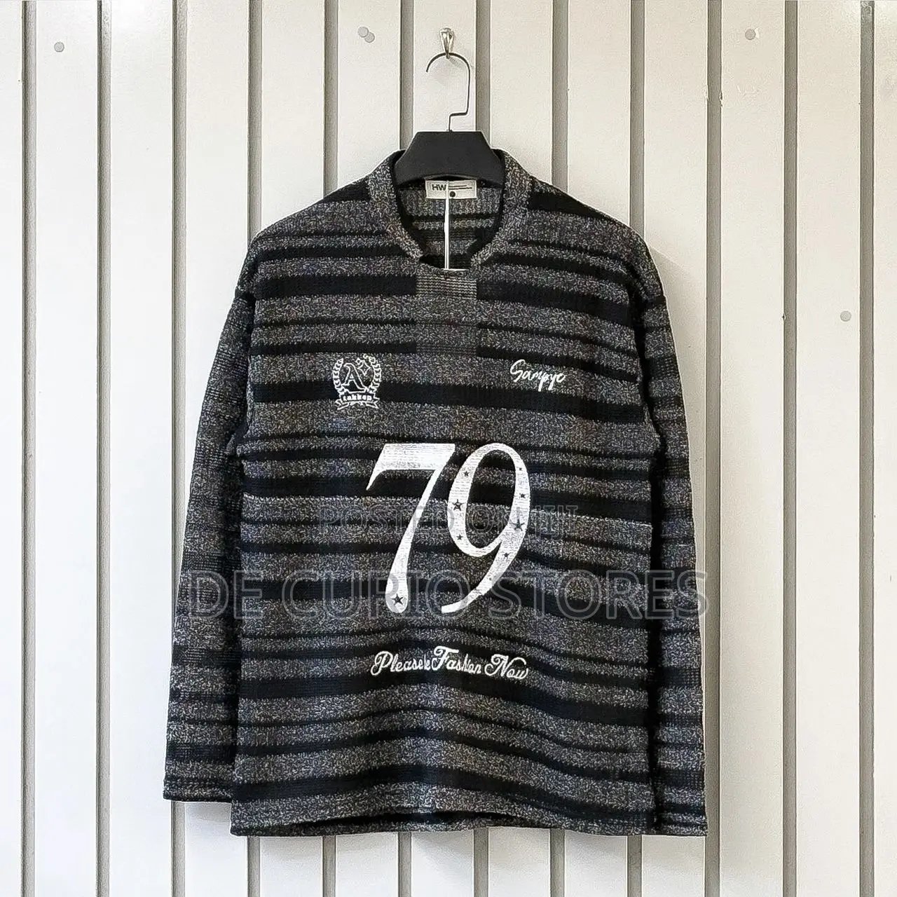 79 Horizontal Stripped Long-Sleeve