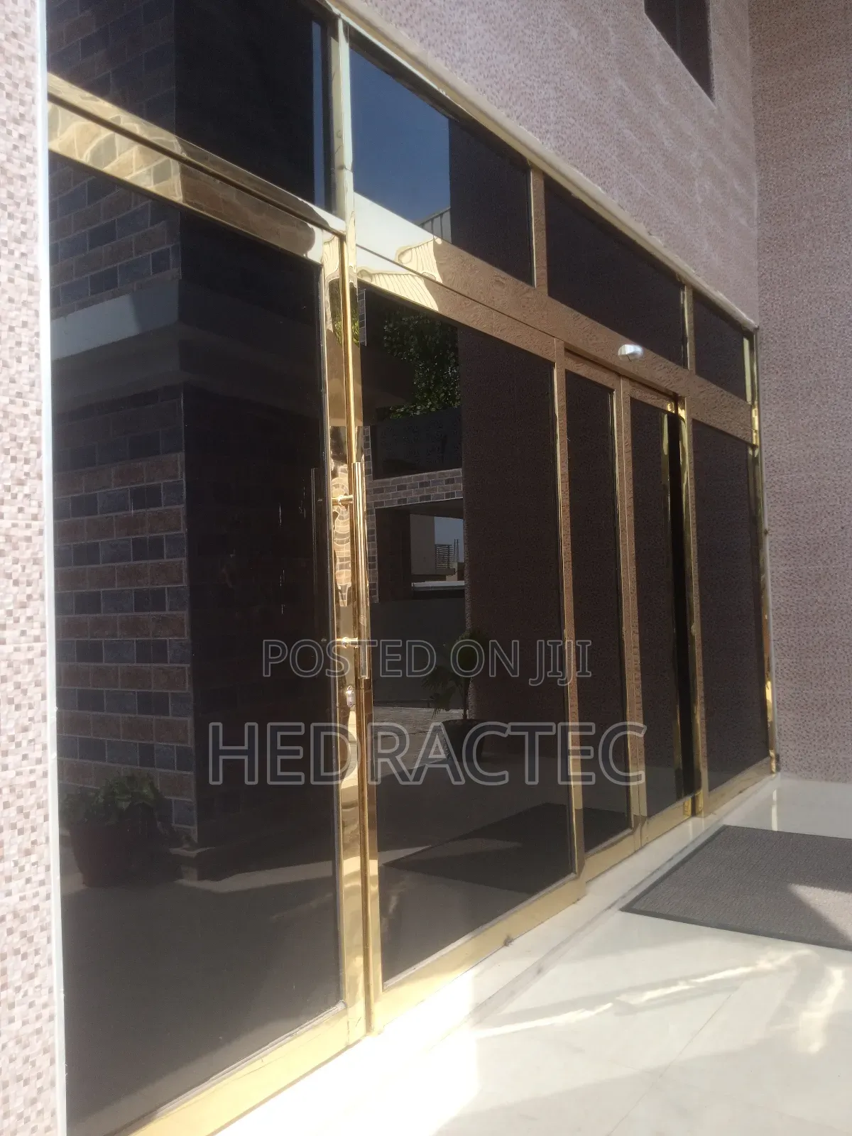 Automatic Sensor Frame Tempered Glass Door
