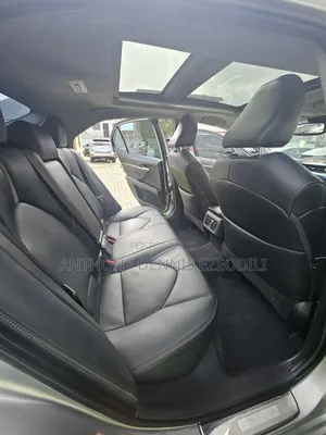 Toyota Camry XSE FWD (2.5L 4cyl 8AM) 2018 Silver