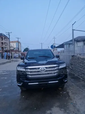 Toyota Land Cruiser 90 Automatic 2002 Black