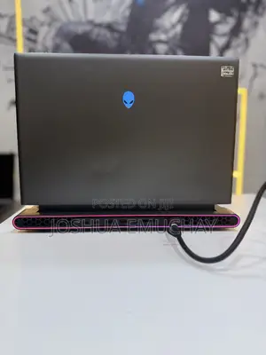 Laptop Alienware M16 R1 16GB AMD Ryzen 9 SSD 1T