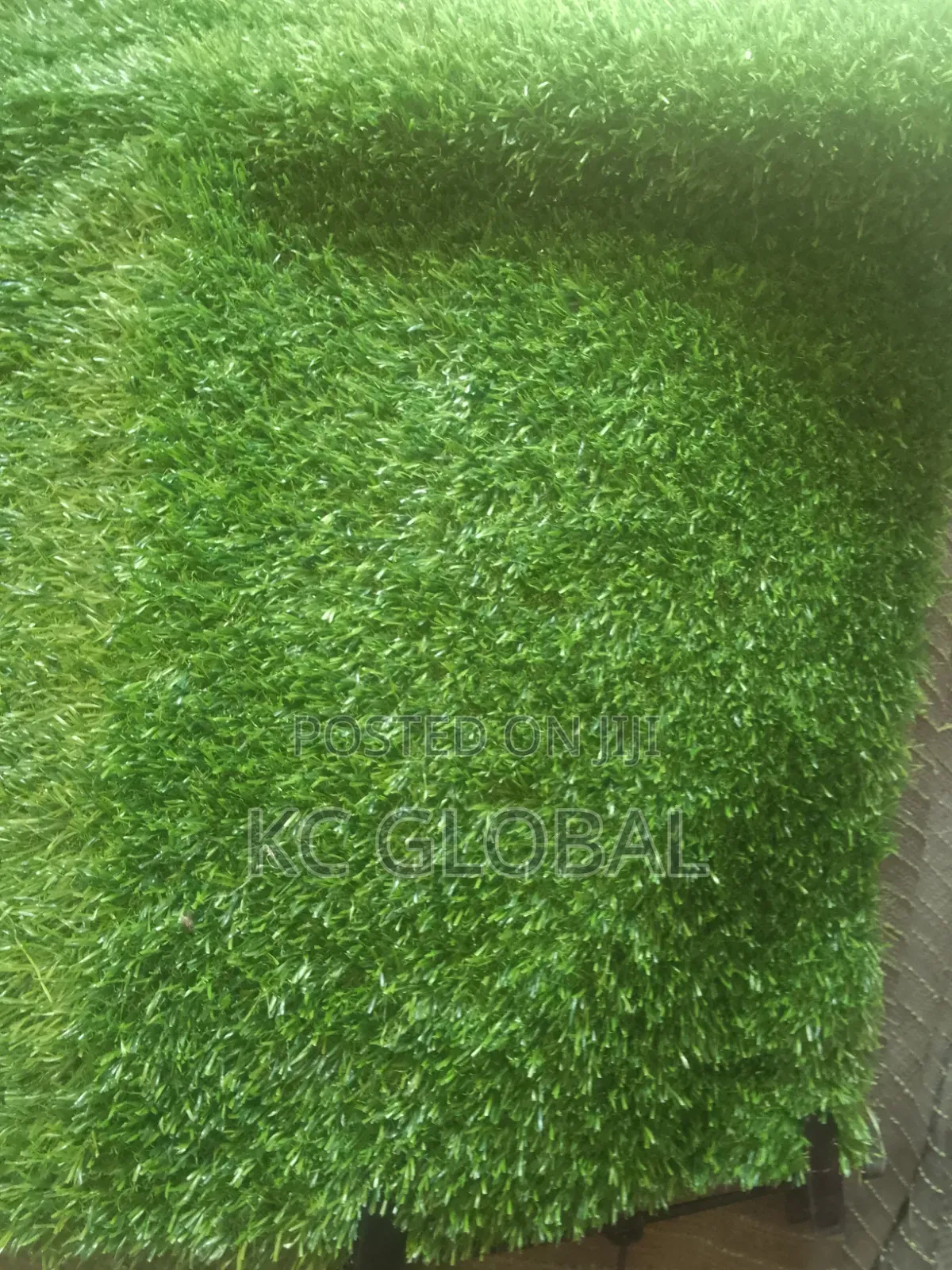 Artificial Grass.Authenticated.Available in Different Sizes Colors.