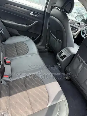 Hyundai Sonata Sport 4dr Sedan (2.4L 4cyl 6A) 2015 Silver