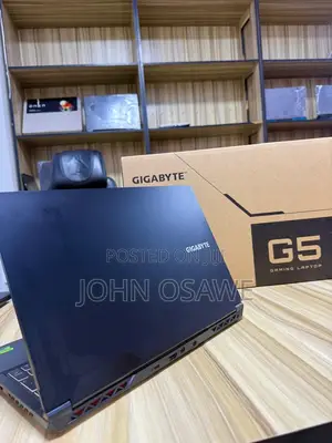 New Laptop Gigabyte 16GB Intel Core i5 SSD 512GB