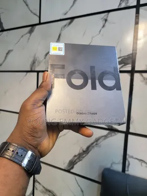 New Samsung Galaxy Z Fold4 512 GB Gray