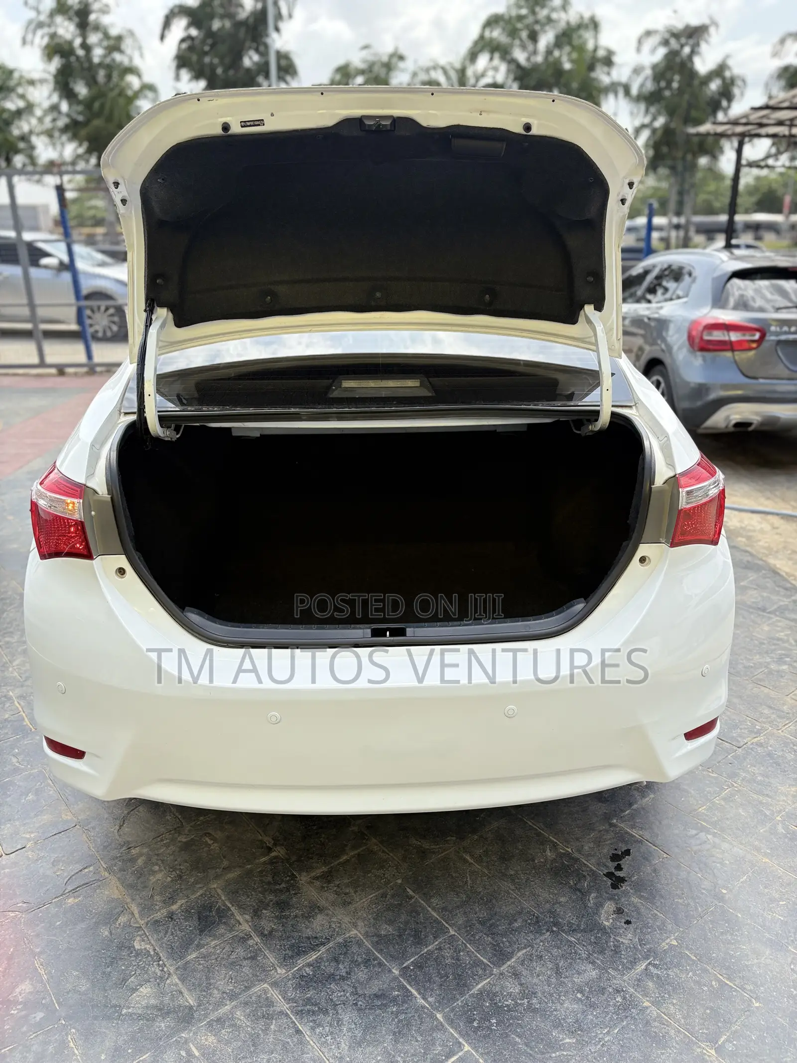 Toyota Corolla 2016 White