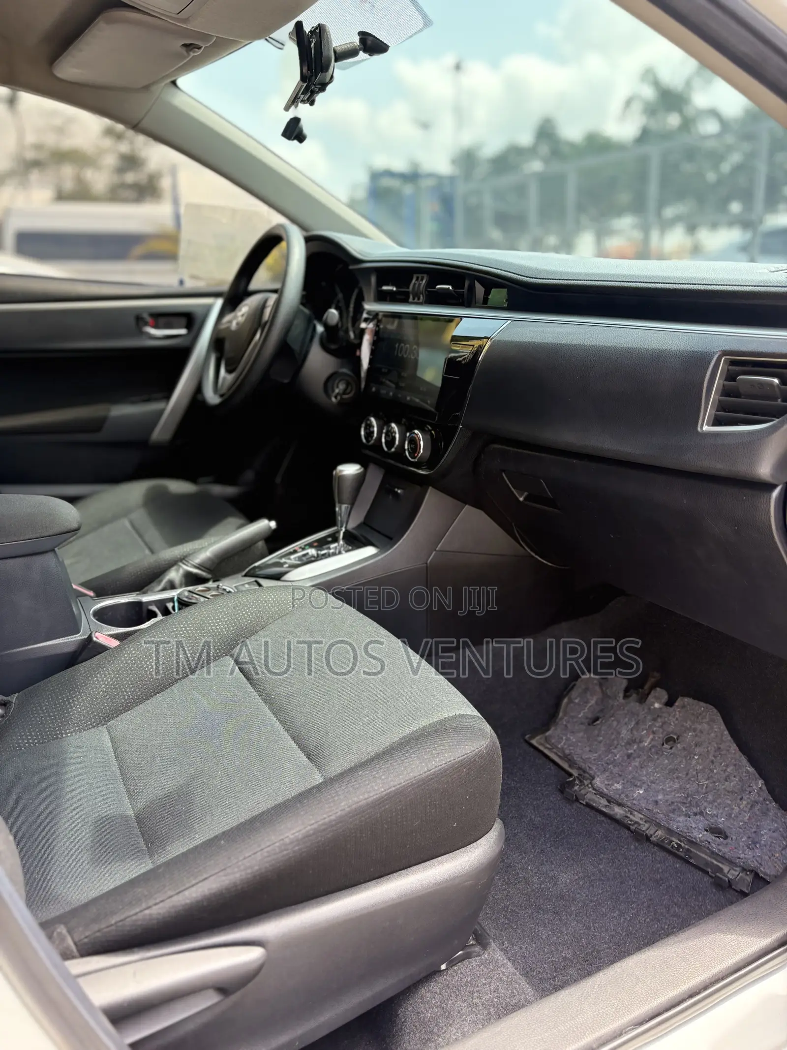 Toyota Corolla 2016 White