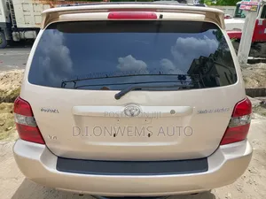 Toyota Highlander Limited V6 FWD 2004 Gold