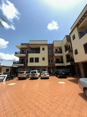 2bdrm Apartment in Lekki Phase 1 for rent