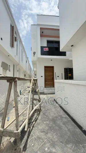 4bdrm Duplex in Ikota for rent