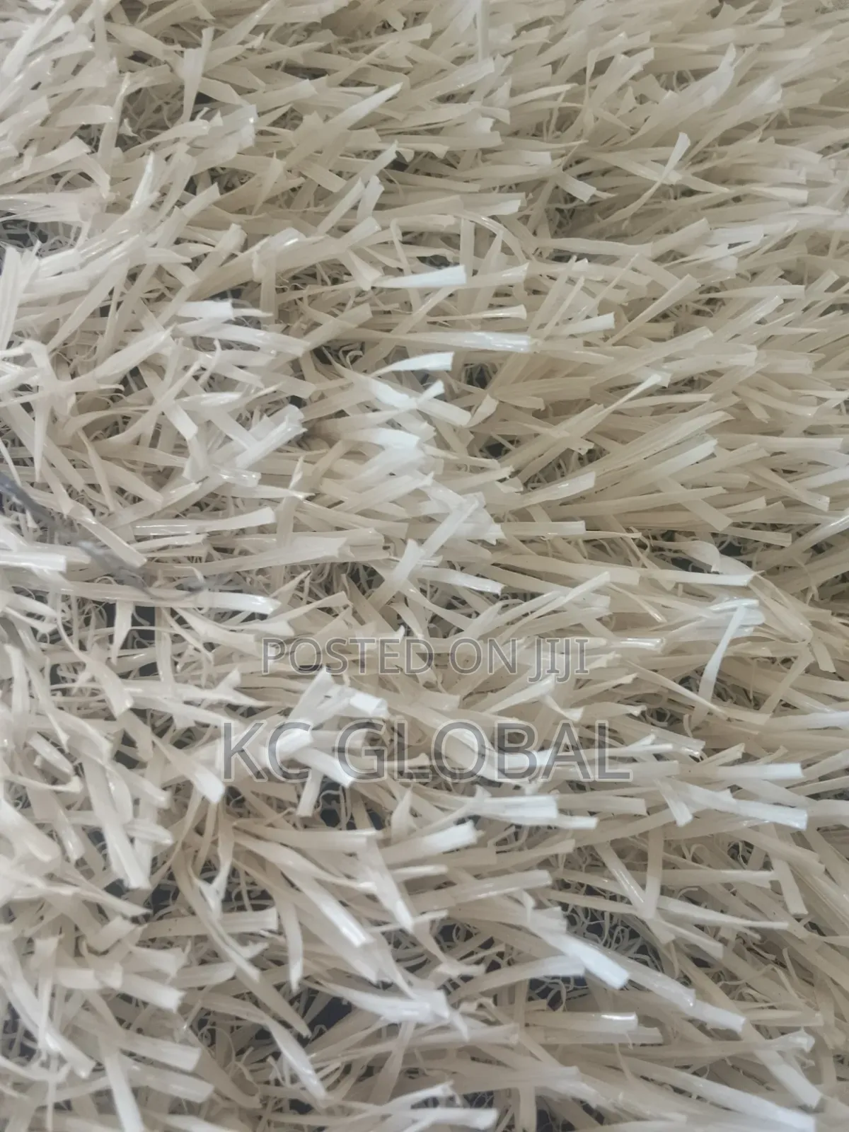 Artificial Grass Available in Different Sizes and Colors. High Quality