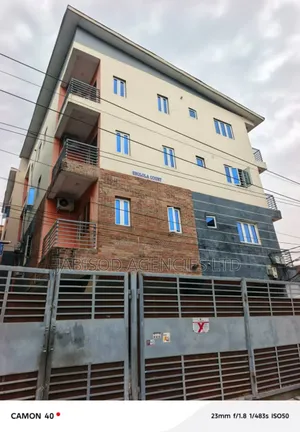 3bdrm Block of Flats in Moleye, Alagomeji for sale