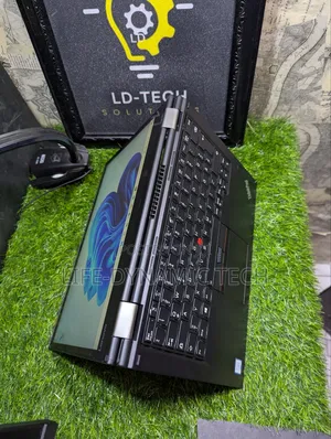 Laptop Lenovo ThinkPad Yoga 370 8GB Intel Core i5 SSD 256GB