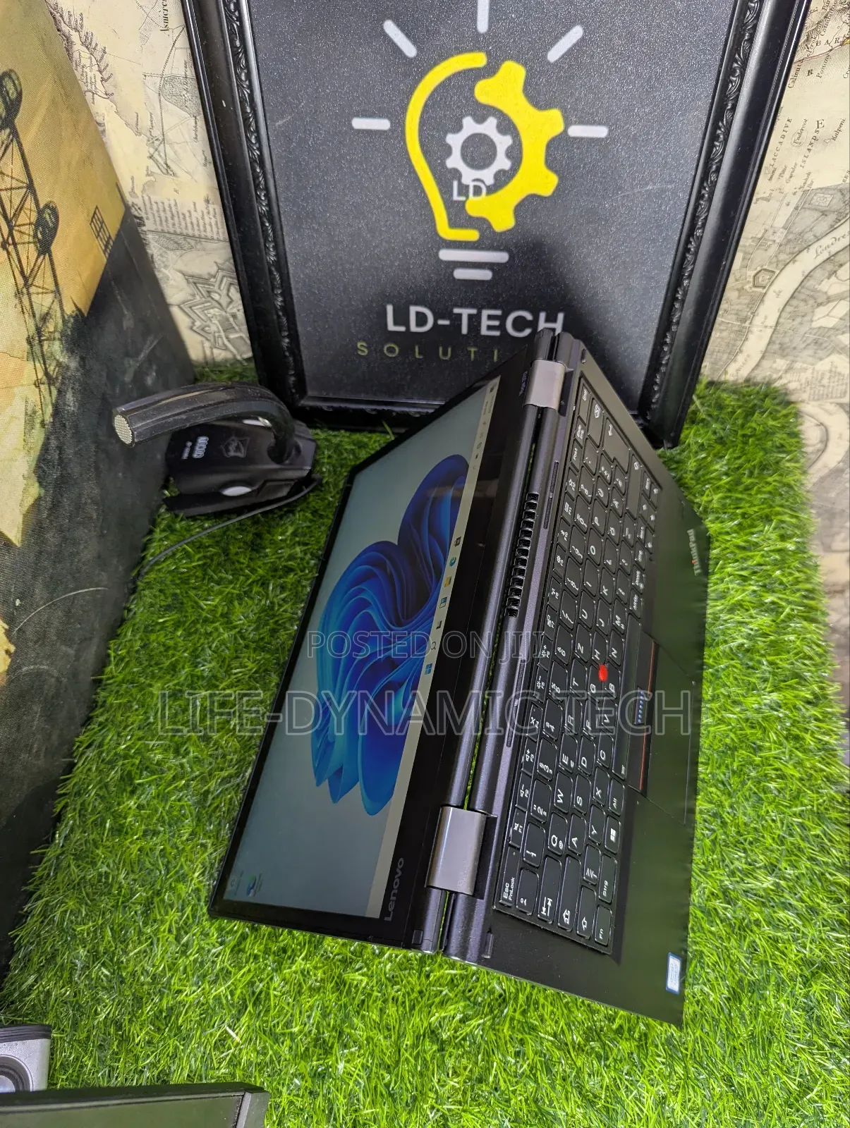 Laptop Lenovo ThinkPad Yoga 370 8GB Intel Core i5 SSD 256GB