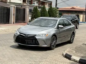Toyota Camry XSE 4dr Sedan (3.5L 6cyl 6A) 2015 Silver