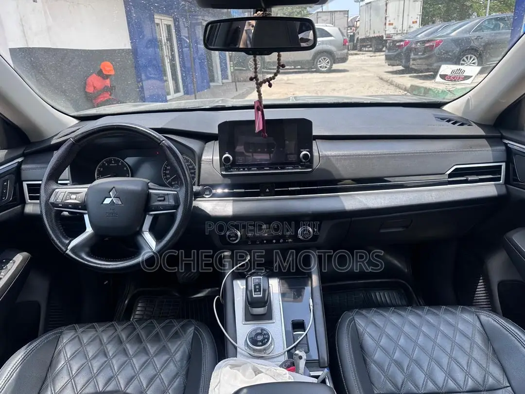 Mitsubishi Outlander SEL Black Edition 2023 Black