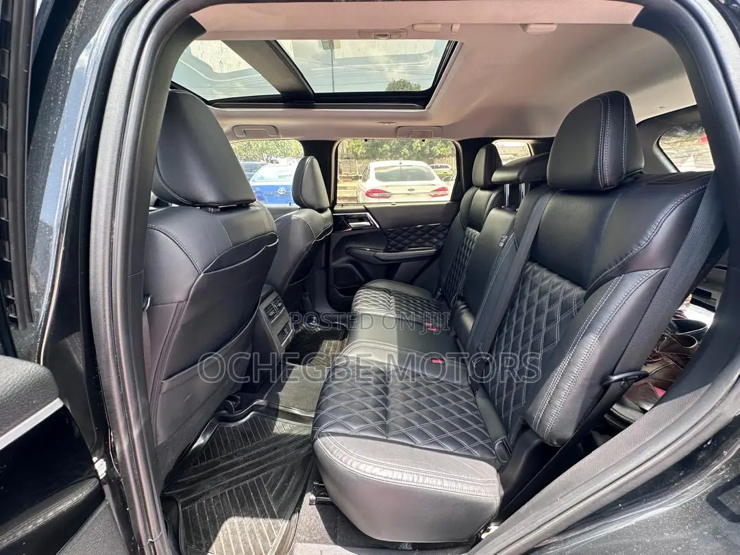 Mitsubishi Outlander SEL Black Edition 2023 Black