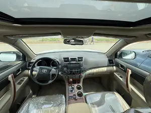 Toyota Highlander Limited 2010 White