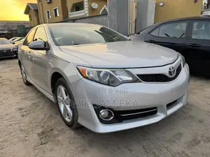 Toyota Camry SE 4dr Sedan (2.5L 4cyl 6A) 2012 Silver