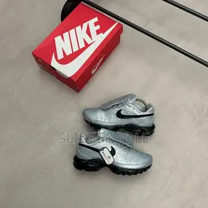 Nike Air Max Plus Tiempo