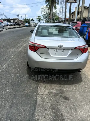 Toyota Corolla LE 4dr Sedan (1.8L 4cyl CVT) 2015 Silver