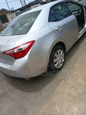 Toyota Corolla LE 4dr Sedan (1.8L 4cyl CVT) 2015 Silver