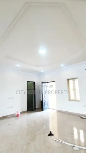 3bdrm Block of Flats in Stadium Road, Elekahia for rent