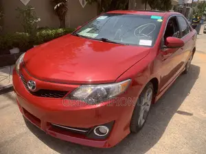 Toyota Camry 2014 Red