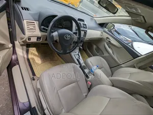 Toyota Corolla LE 4dr Sedan (1.8L 4cyl 4A) 2013 Burgundy
