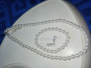 Elegant Pearl Necklace