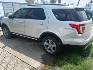 Ford Explorer XLT 4dr SUV AWD (3.5L 6cyl 6A) 2016 Silver