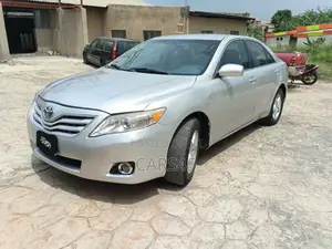 Toyota Camry 2009 Silver
